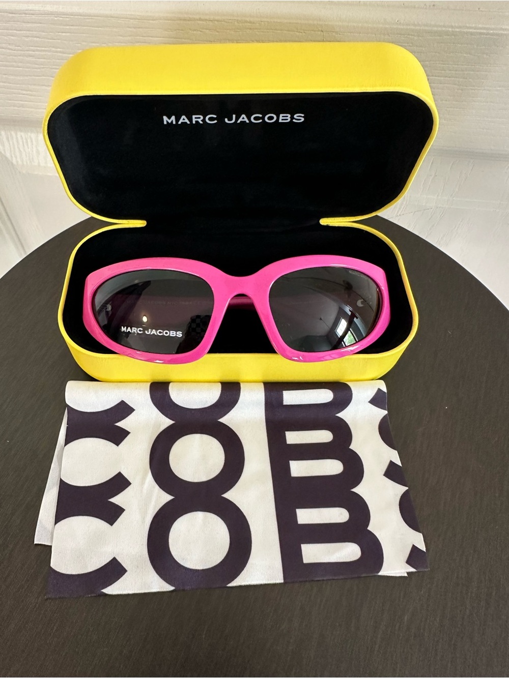 Marc Jacobs MARC 738/5 Bright Pink Sunglasses – Cat Eye with Case – Authentic